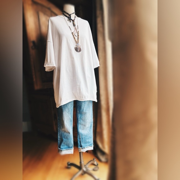 We The Free Devon Tee - Picture 7 of 12